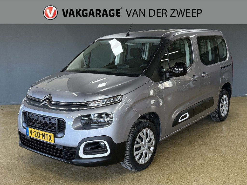 Citroën Berlingo 1.2 PureTech Club | Navi | Camera, Voorwielaandrijving, Gebruikt, Euro 6, 3 cilinders
