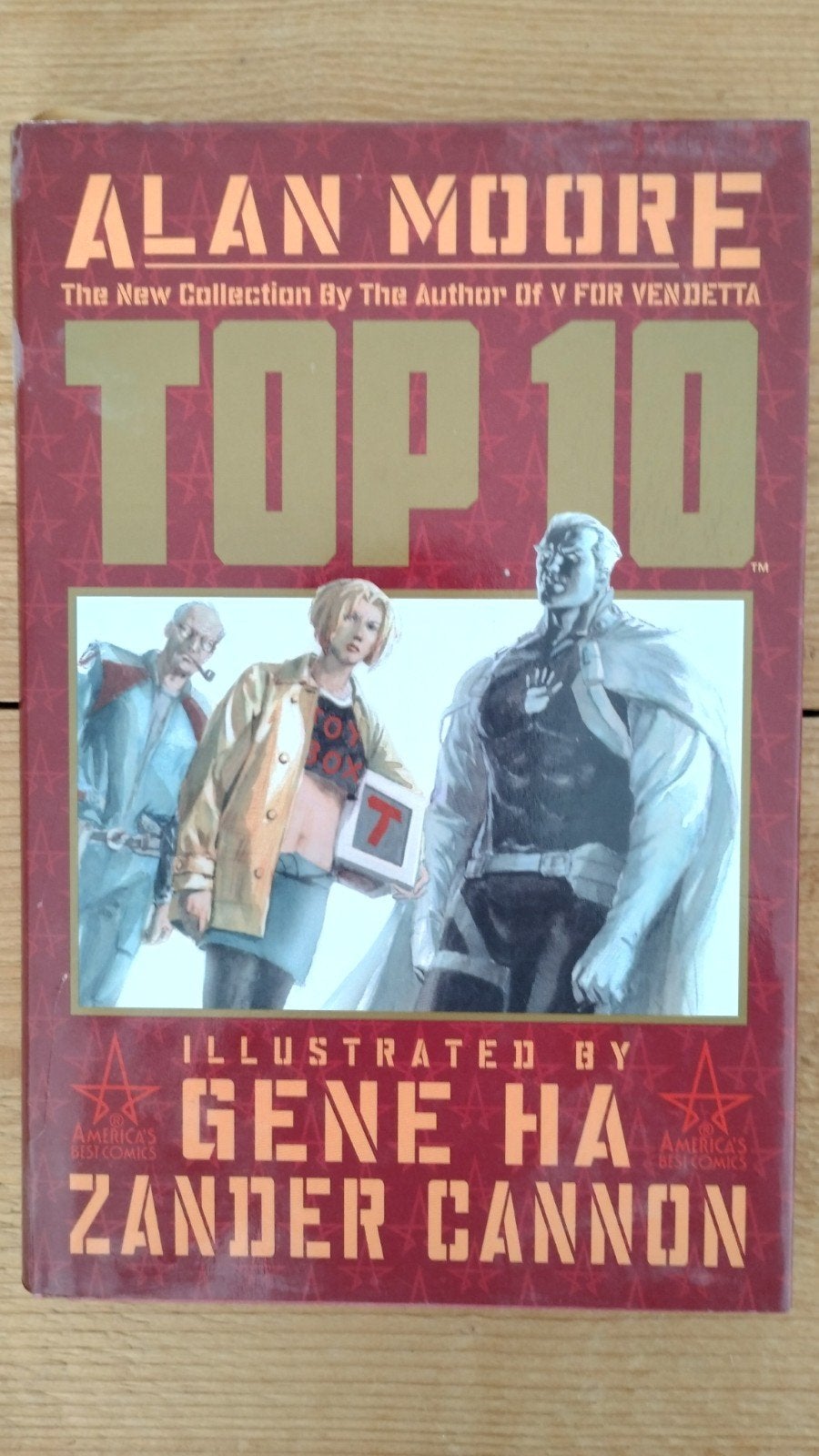 Alan Moore's Top 10 - Collected Edition Book 1, Boeken, Strips | Comics, Amerika, Ophalen of Verzenden, Alan Moore, Gelezen