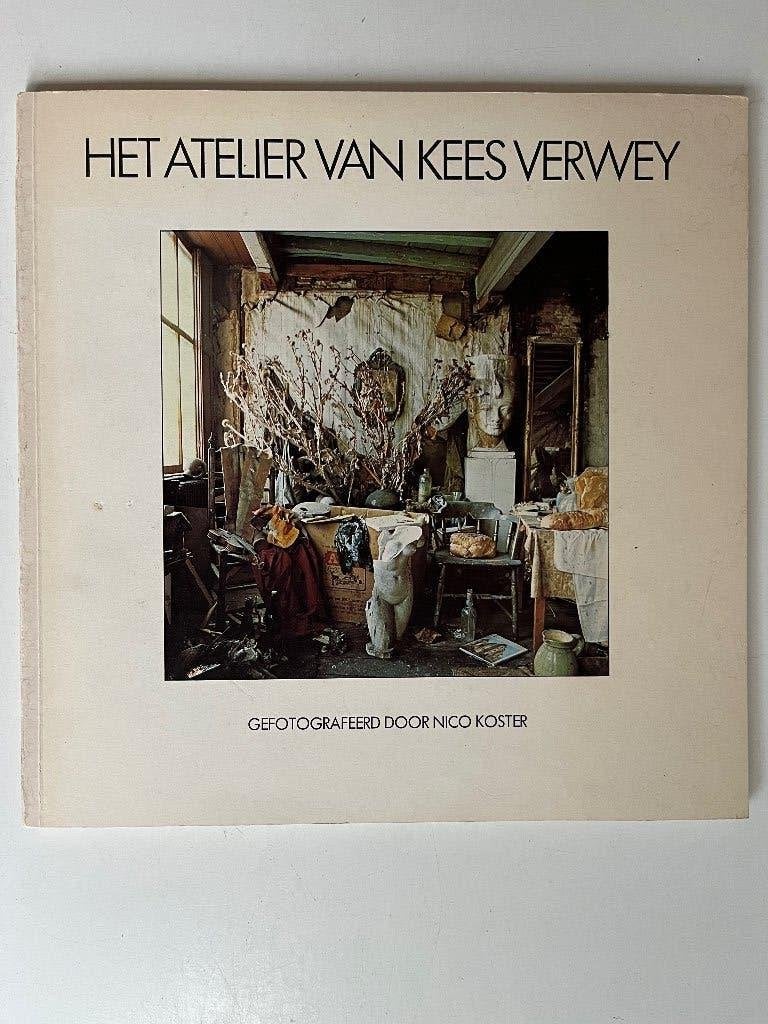 Het atelier van Kees Verwey. Gefotografeerd door Nico Koster, Gelezen, Peter Berger, Ophalen of Verzenden, Schilder- en Tekenkunst