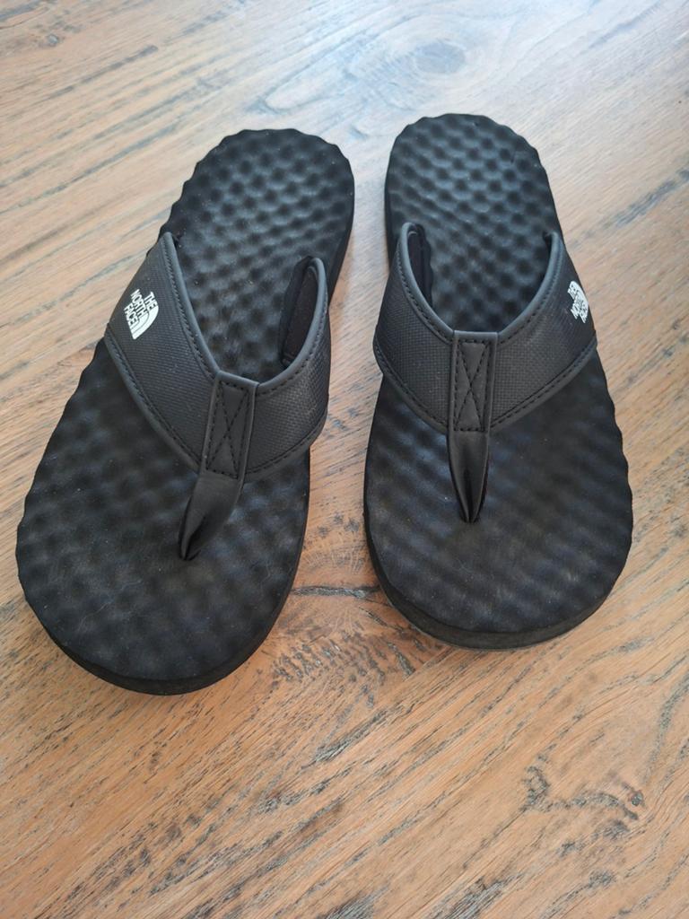 The North Face slippers - Zwart - Maat 41/42, Ophalen of Verzenden, Zo goed als nieuw, Zwart