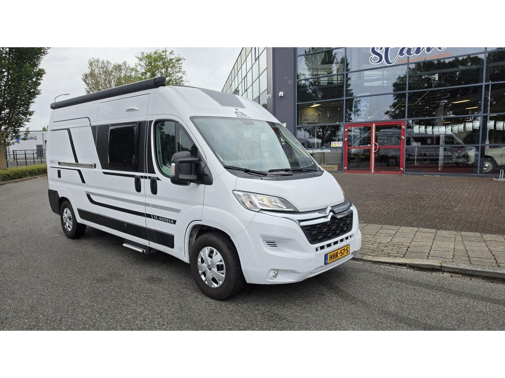 Adria Twin Axess 600 SP, Caravans en Kamperen, Campers, Automaat, Buscamper of Camperbus, Ringverwarming, Tot en met 2