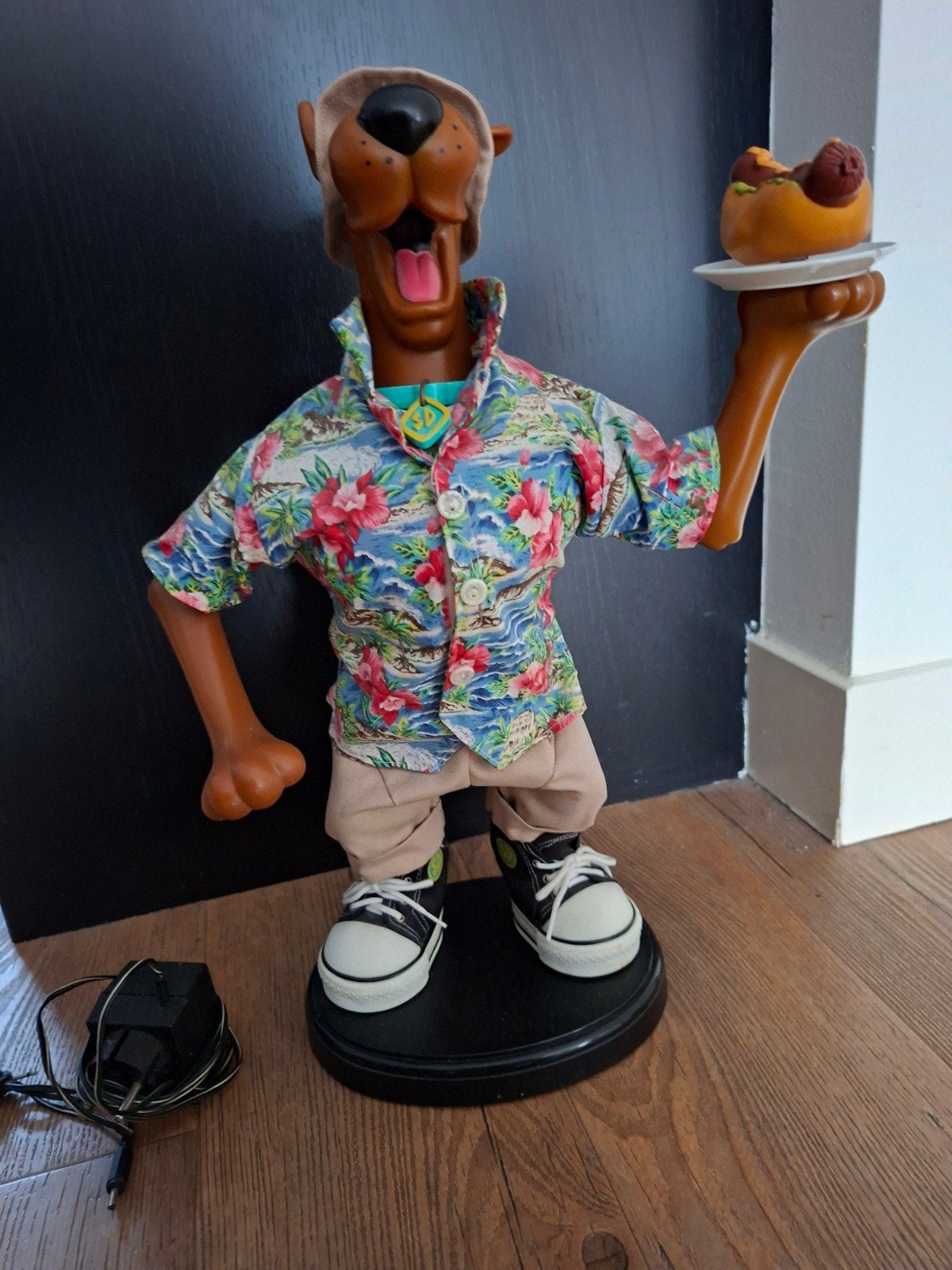 Scooby-doo dansende en zingend., Ophalen of Verzenden, Zo goed als nieuw, Pop