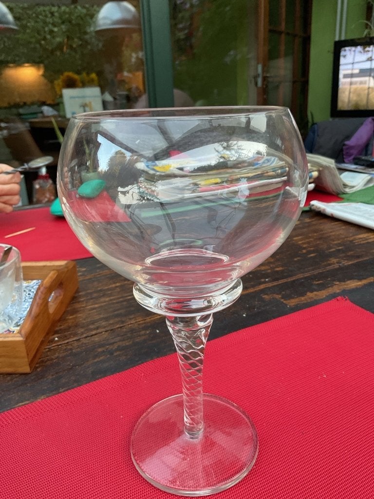 2 bijzondere vintage glazen objecten, tafelbel en grote kelk, Ophalen