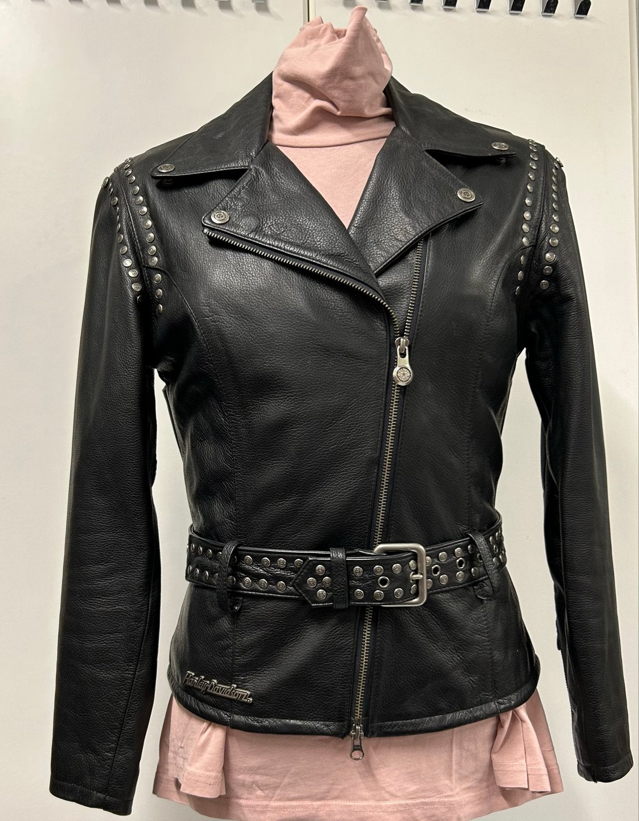 Harley-Davidson Leren Jas met Studs en Riem - Maat S, Ophalen of Verzenden, Zo goed als nieuw, Maat 36 (S), Zwart