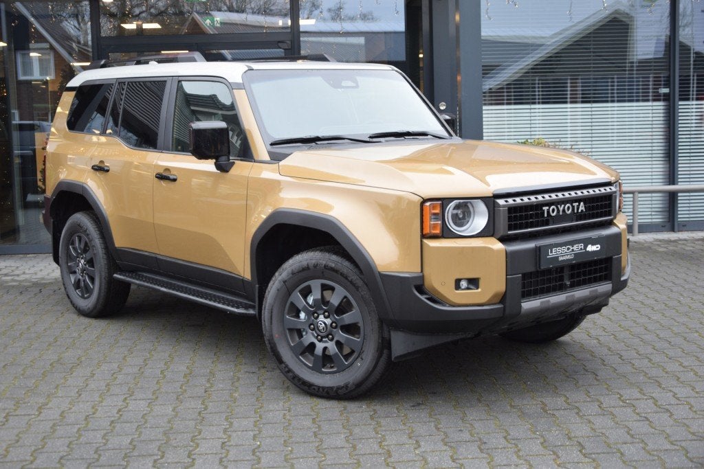 Toyota LANDCRUISER 250 2.8 D-4D 5DRS *FIRST EDITION* A/T VAN, Auto's, Automaat, Gebruikt, 4 cilinders, Met garantie (alle)