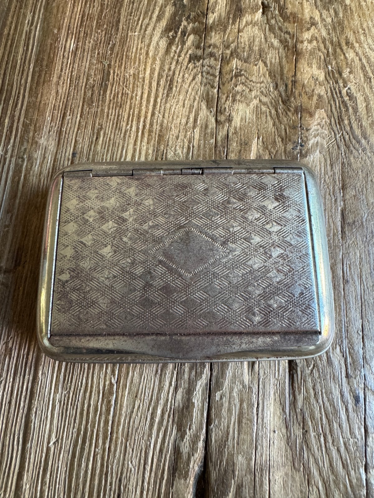 Vintage Tabaksdoosje / Sigarettendoosje met Reliëf, Ophalen of Verzenden, Gebruikt, Tabaksdoos of Verpakking