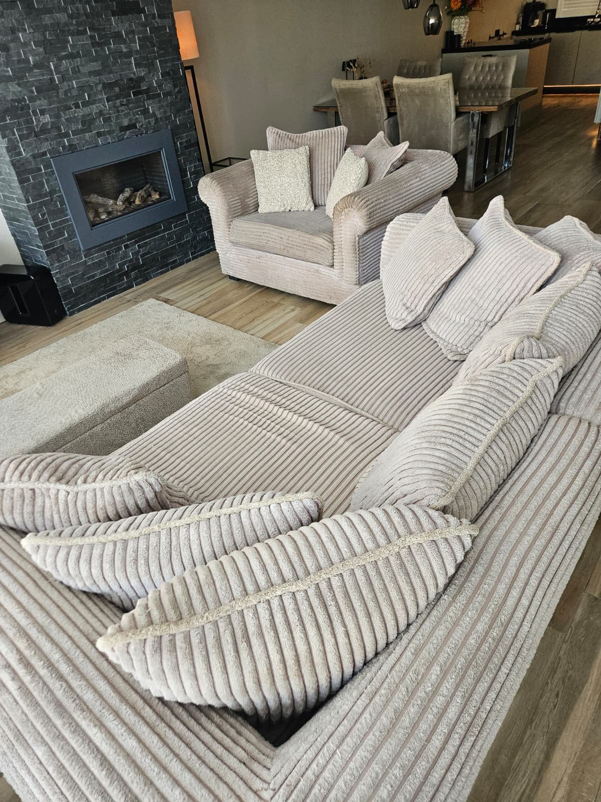 Luxe relax bank beige met diepe zit, Ophalen, 250 tot 300 cm, Gebruikt, 100 tot 125 cm