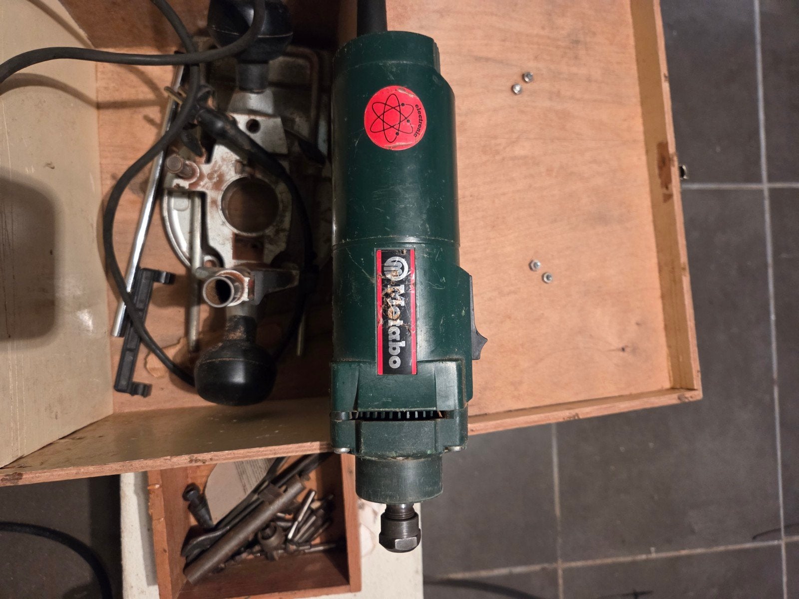 Metabo freesmachine compleet met diverse frezen, Gebruikt, Ophalen of Verzenden, Bovenfrees, Metabo