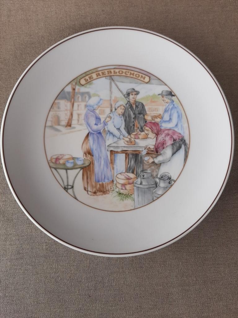 Frans bordje / Le Reblochon/ Pillivuyt, Ophalen of Verzenden, Nieuw, Overige stijlen, Bord(en)