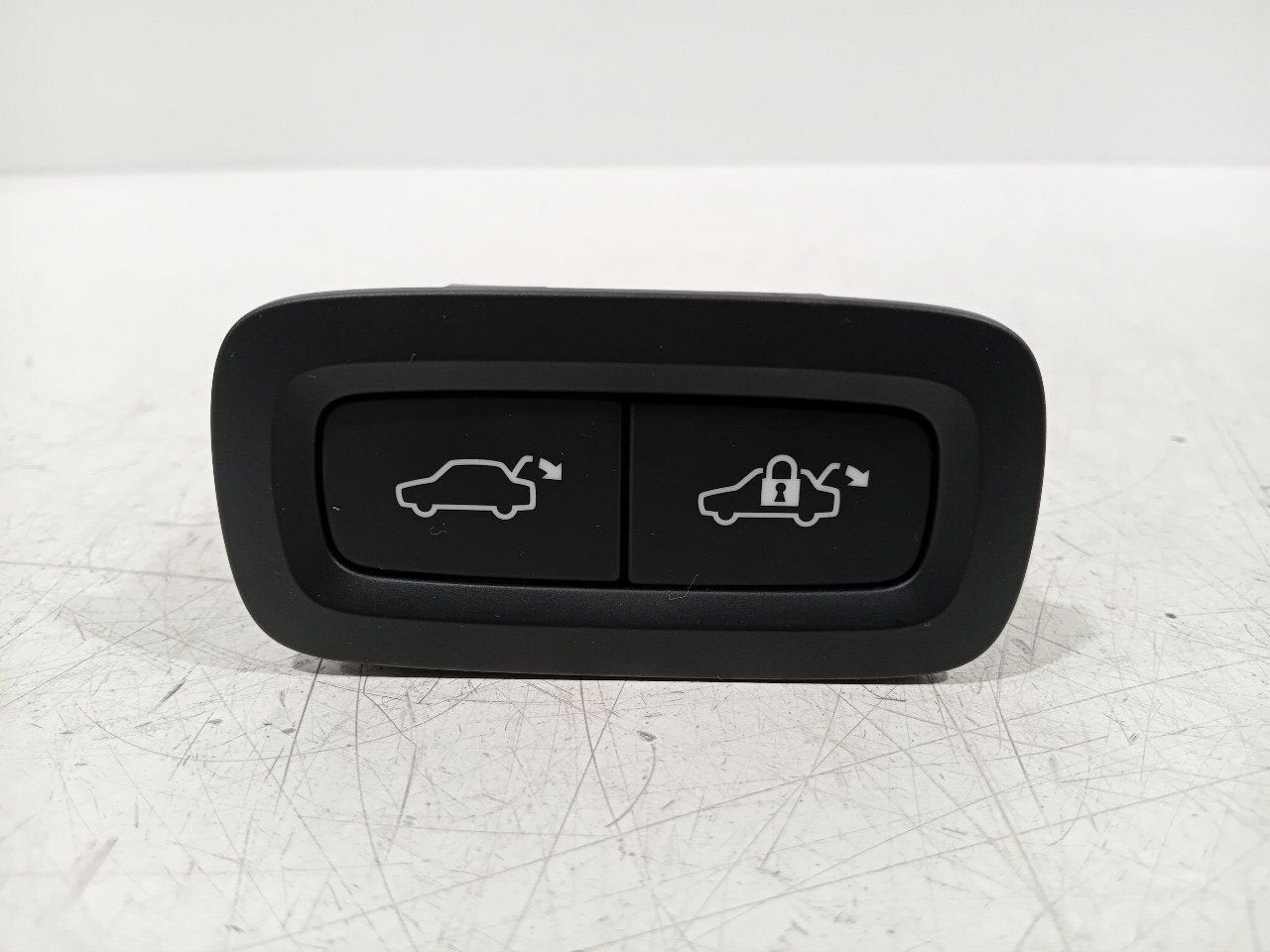 Schakelaar Polestar Polestar, Onderdelen@venauto.nl, Van der Ven Autorecycling B.V., Gebruikt, Ettenseweg 76, 4706 PB Roosendaal, The Netherlands