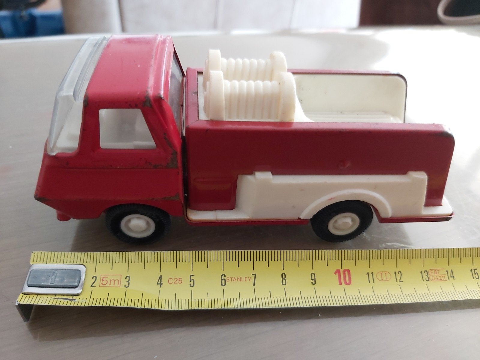 Tonka brandweerwagen - Vintage modelauto met schade, Ophalen of Verzenden, Gebruikt, Bus of Vrachtwagen, Overige merken
