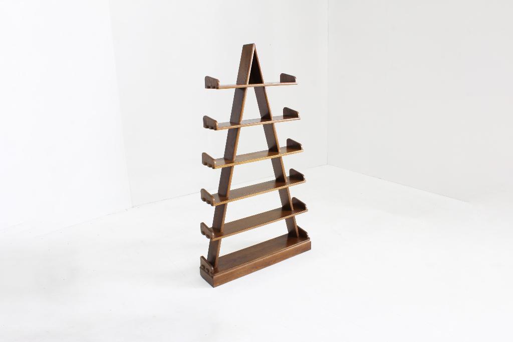 Vintage brutalist piramide boeken kast room divider, Ophalen, Met plank(en), Eikenhout, Zo goed als nieuw