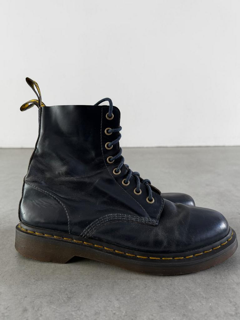 Dr. Martens navy boots donkerblauw blauw laarzen 42, Blauw, Lage of Enkellaarzen, Ophalen of Verzenden, Gedragen