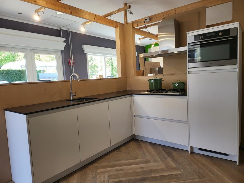 Super mooie compacte minimalistisch keuken blad graniet!, Huis en Inrichting, Keuken | Complete keukens, Ophalen, Wit, Hoekkeuken