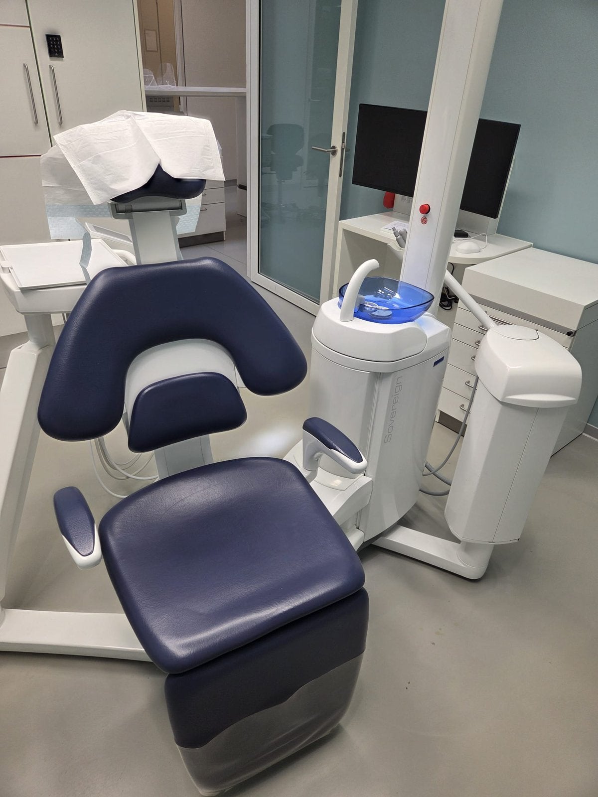 Planmeca Sovereign behandelunit tandarts mondhygiënist, Ophalen