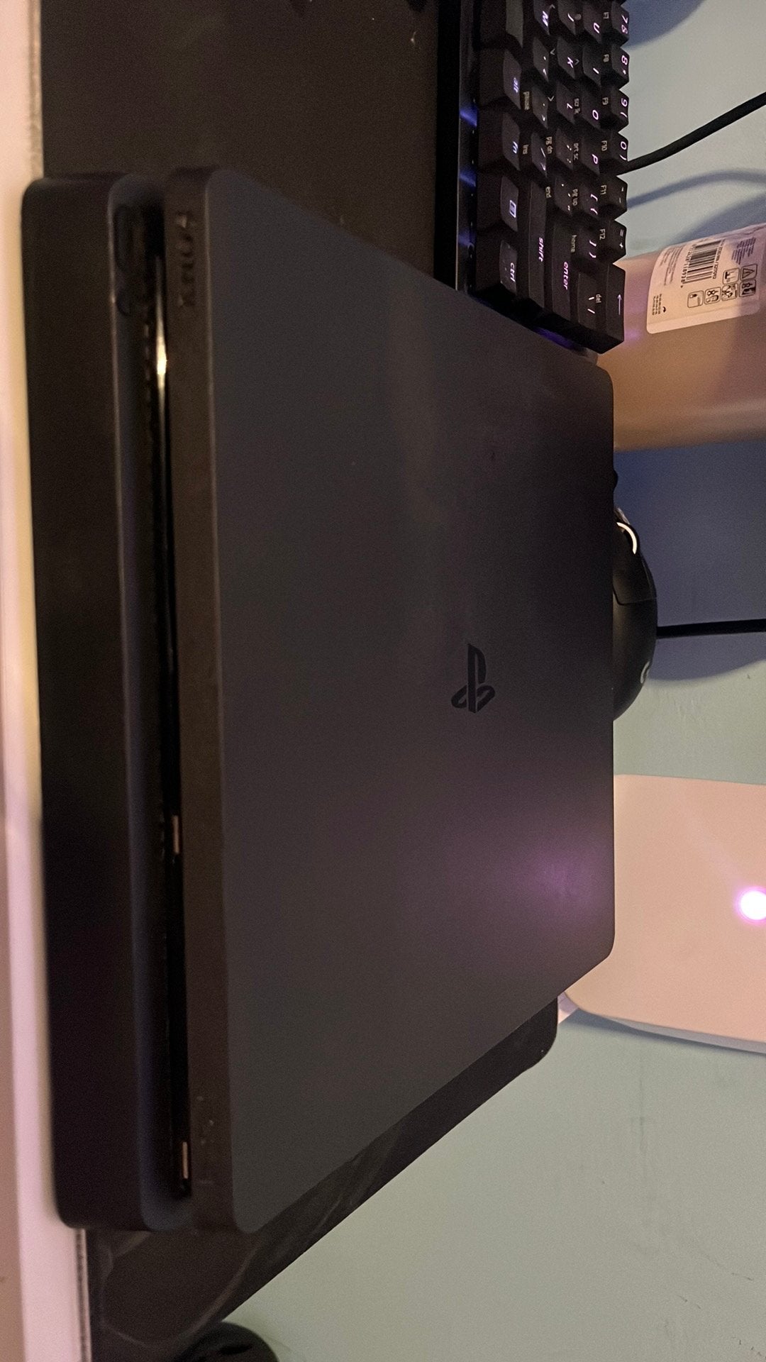 PS4 slim, Spelcomputers en Games, Spelcomputers | Sony PlayStation 4, 500 GB, Ophalen of Verzenden, Zo goed als nieuw, Met 1 controller