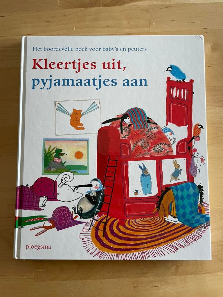 Boek: Kleertjes uit, pyjamaatjes aan  (baby + peuter boek), Ophalen of Verzenden, Gelezen, Fictie algemeen