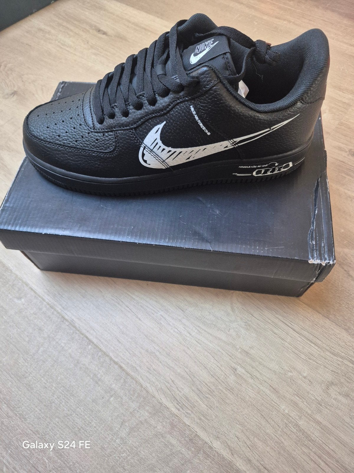 Nike Air Force 1 LV8 Utility Zwart Maat 45, Zwart, Nike, Nieuw, Ophalen of Verzenden