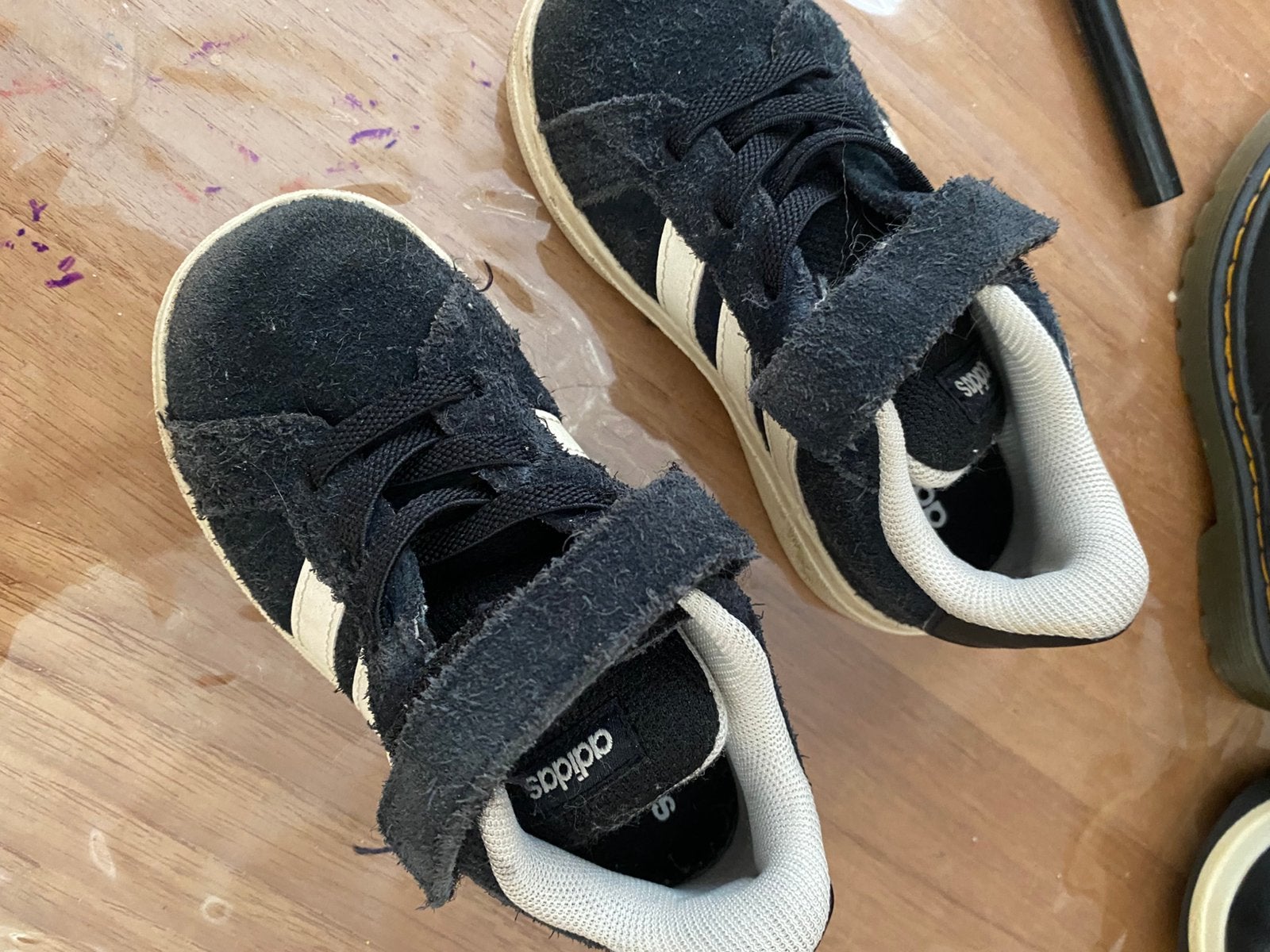 Adidas kinder sneaker, Ophalen of Verzenden, Gebruikt, Jongen of Meisje, Sportschoenen