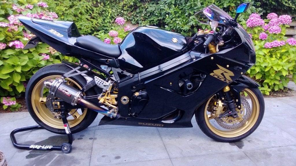 Suzuki GSX-R 1000 K4 Zwart/goud, Sportuitlaat, 4 cilinders, Motorrijbewijs A, Gebruikt
