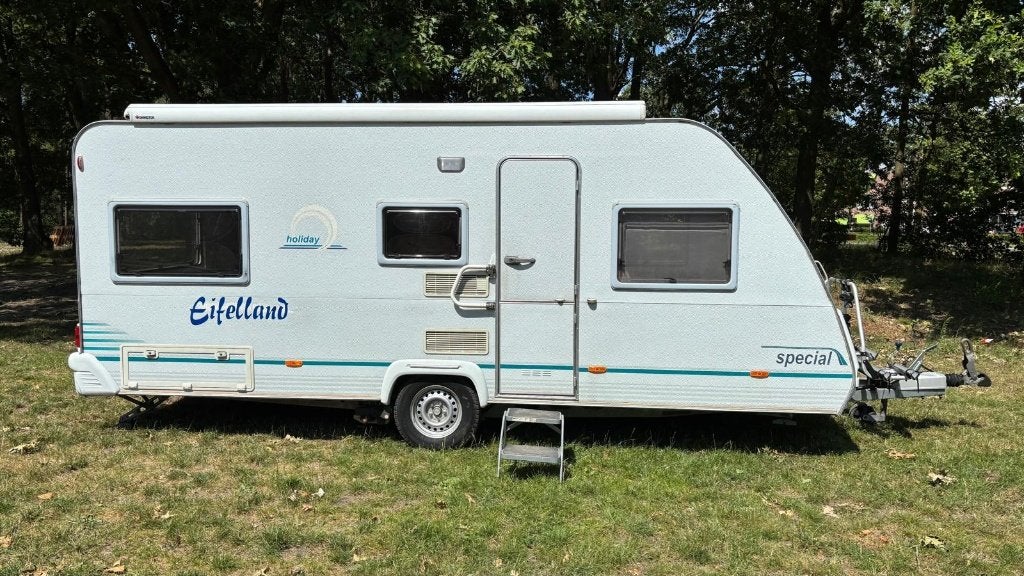 EIFFELLAND Holiday 500TL enkele bedden mover luifel fietsdr, 2 aparte bedden, Rondzit, 5 tot 6 meter, Kachel