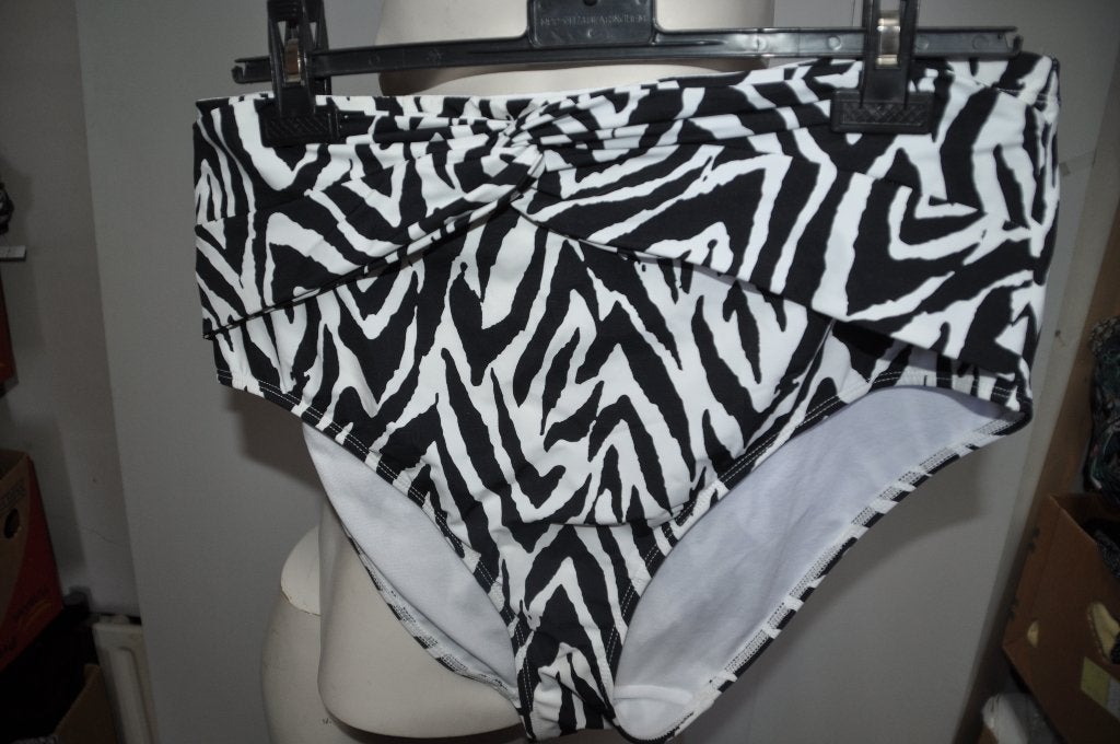 SN51 Bikini broek Zwart Wit maat 46, Kleding | Dames, Ophalen of Verzenden, Zo goed als nieuw, Meerkleurig, Bikini