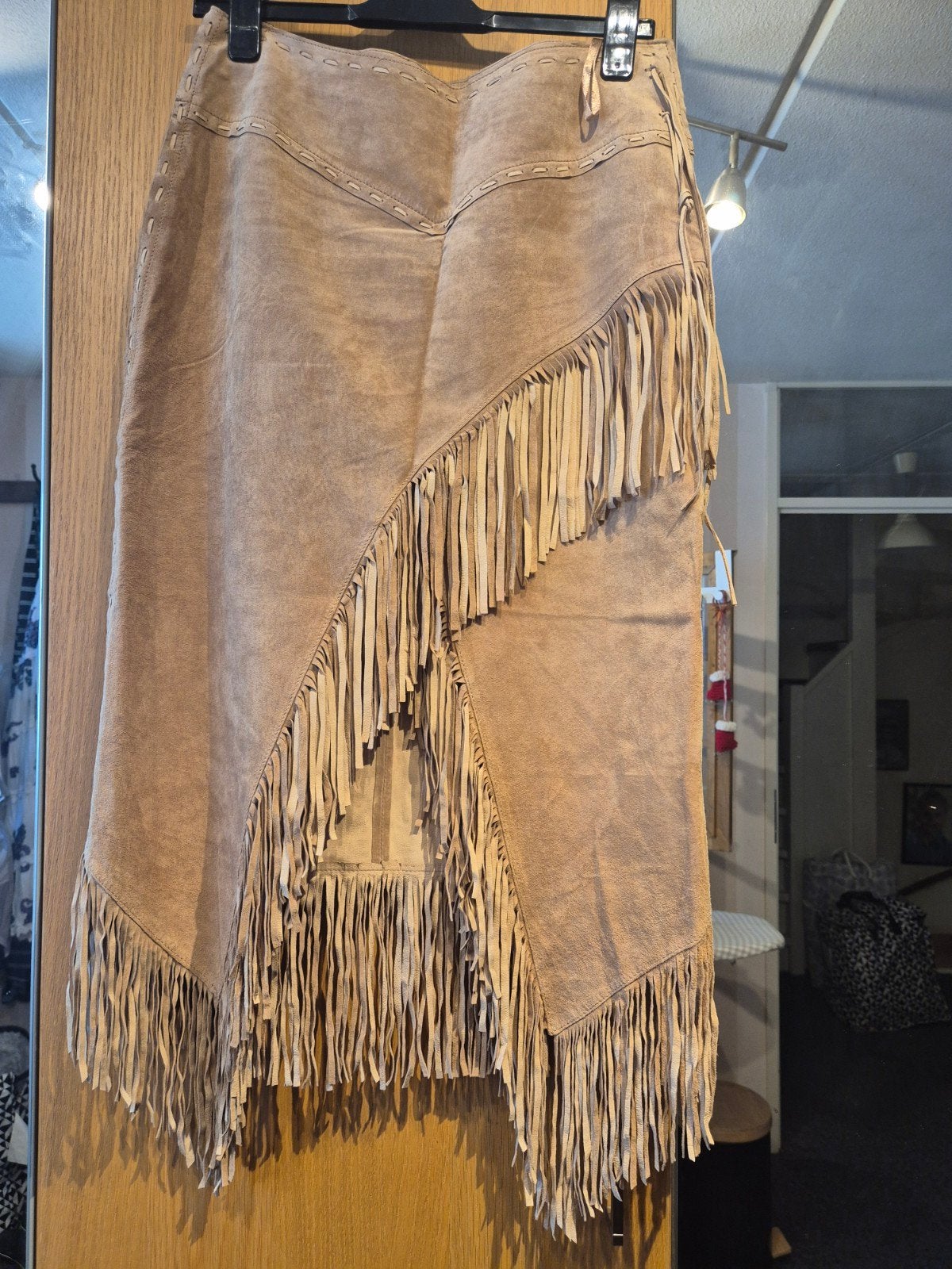 Suède rok, Kleding | Dames, Rokken, Maat 38/40 (M), Beige, Ophalen of Verzenden, Zo goed als nieuw