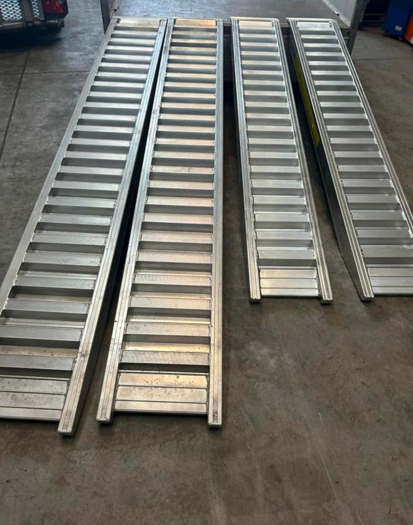 Oprijplaten 3 ton, 6 ton aluminium, nieuw!!!, Ophalen, Zo goed als nieuw