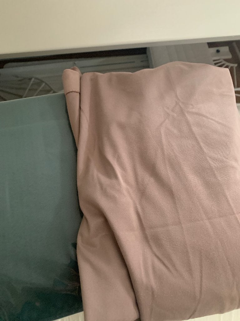 2x Austra velvet gordijn oud roze 140x 300, Huis en Inrichting, Ophalen, Fluweel, Zo goed als nieuw, 140 cm
