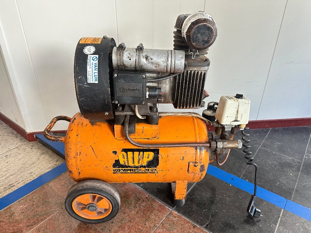 Alup Practic 2002 compressor KMA240, Doe-het-zelf en Verbouw, Compressors, 100 liter of meer, Ophalen, Zo goed als nieuw