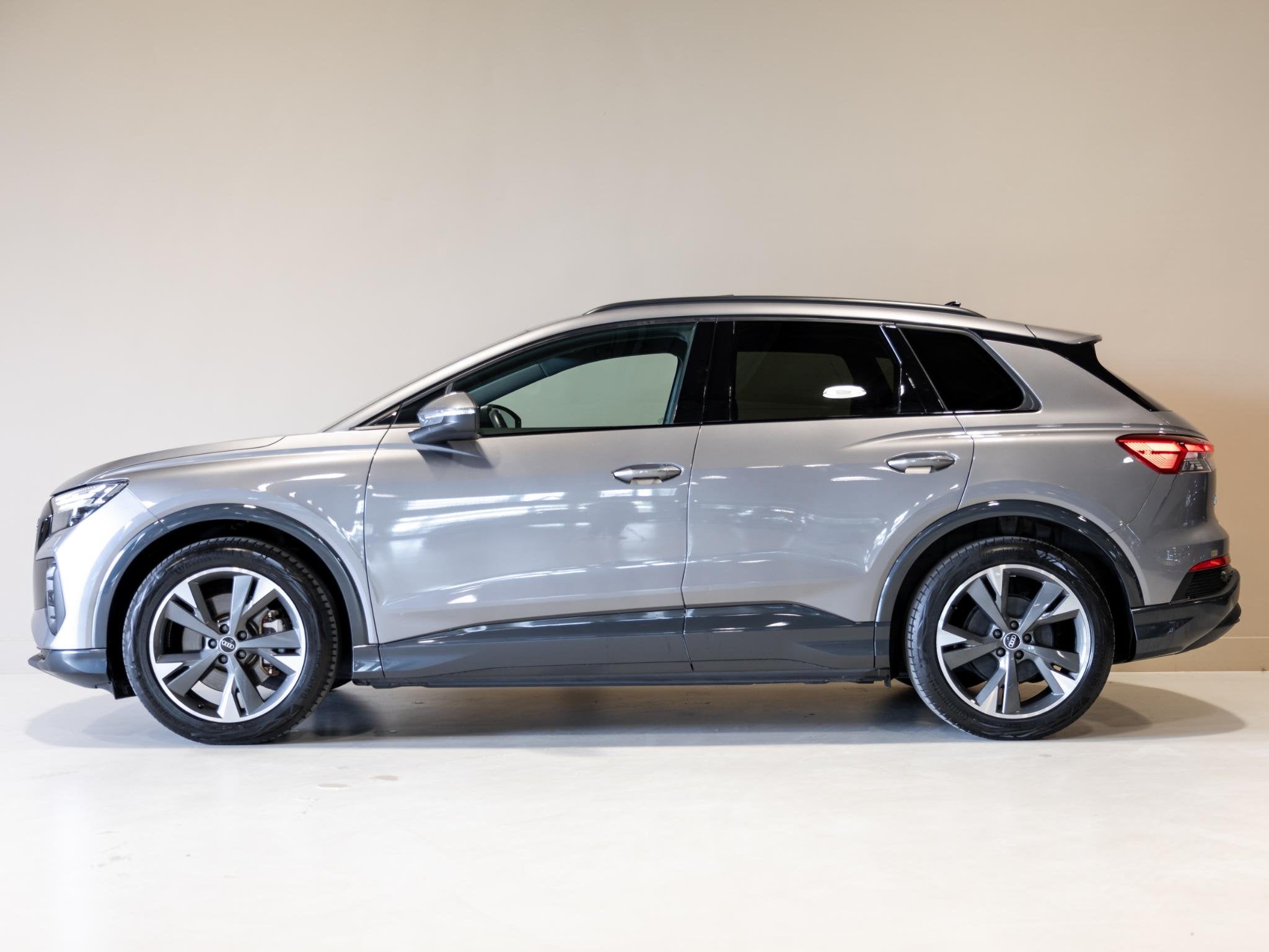 Audi Q4 e-tron 40 Launch edition Advanced Plus 77 kWh SOH 91, Auto's, Automaat, Dealer onderhouden, Gebruikt, Met garantie (alle)