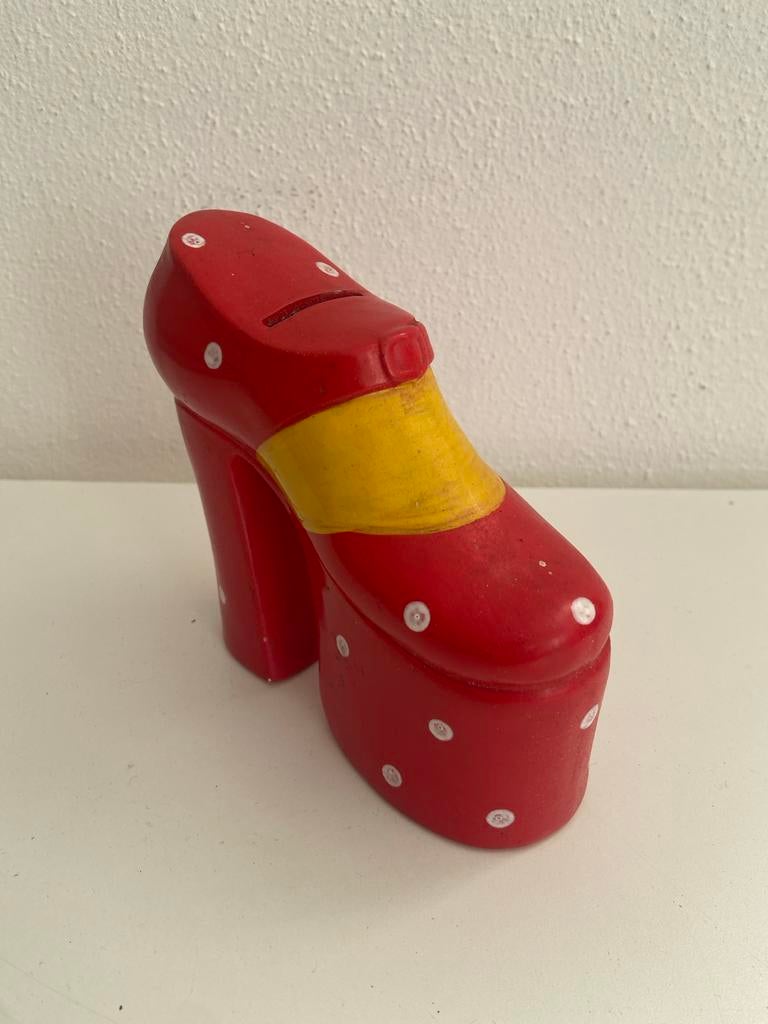 Vintage rode hoge hak spaarpot met stippen, Verzamelen, Spaarpotten, Ophalen, Gebruikt, Overige materialen, Overige thema's