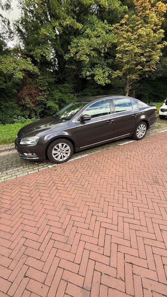 Volkswagen Passat 1.4 TSI 90KW DSG 2012 Bruin, Auto's, 4 cilinders, Bruin, 122 pk, Origineel Nederlands