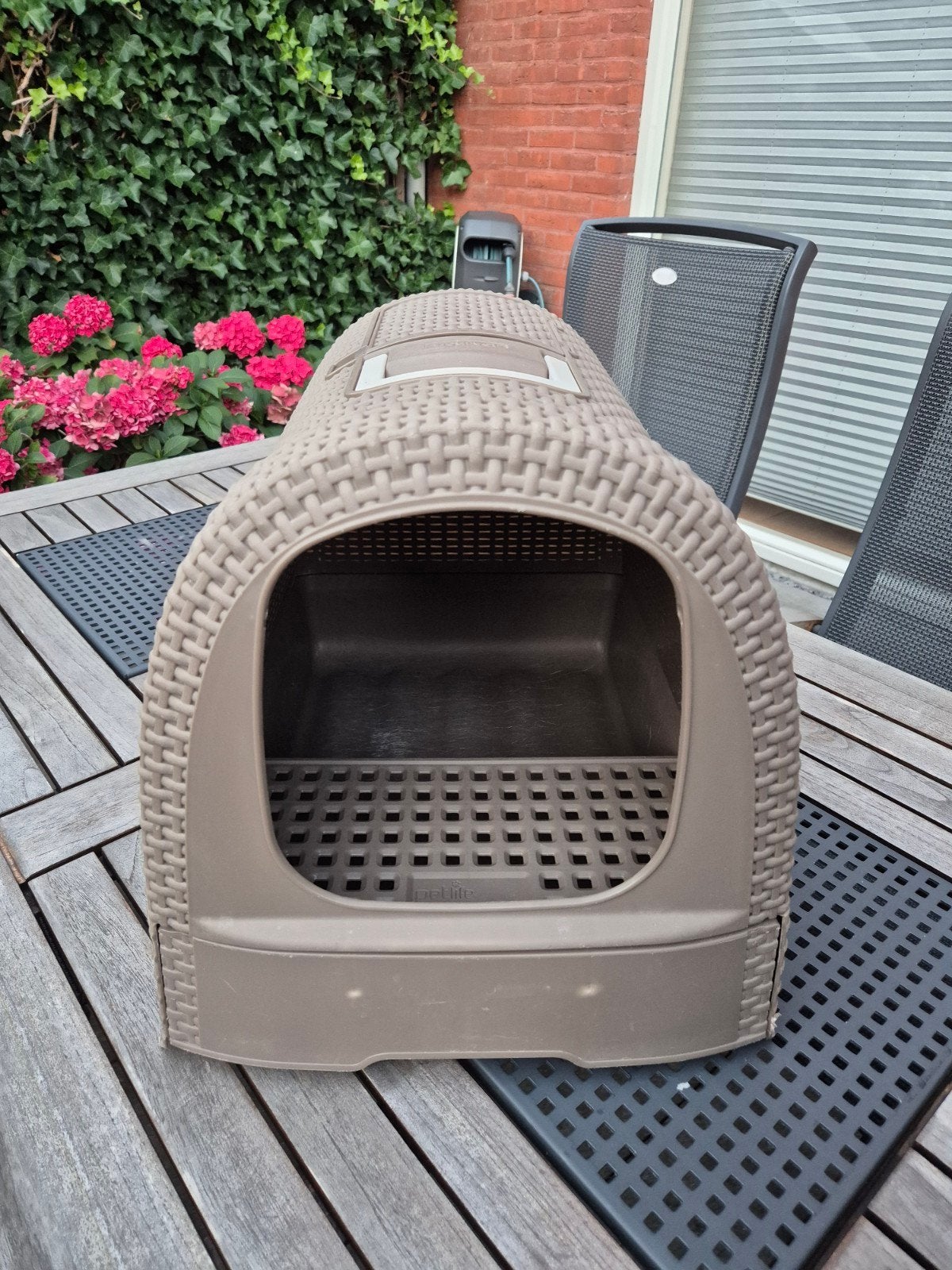 te koop aangeboden: kattenbak Curver, Ophalen