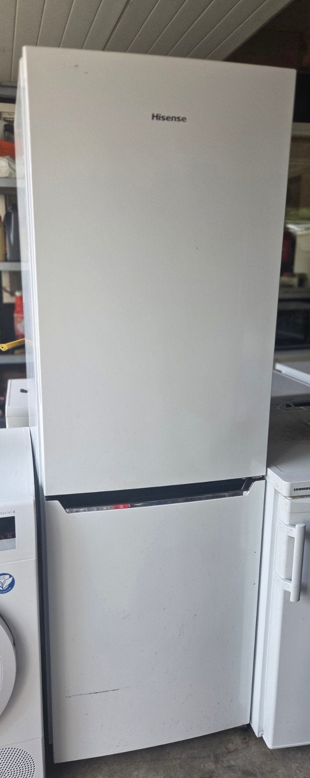 Hisense Koel-vriescombinatie RB371N4EW1 - No Frost, Ophalen, Gebruikt, 200 liter of meer, 60 cm of meer