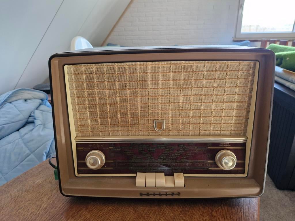 Vintage Philips radio uit de vroege jaren 60., Antiek en Kunst, Antiek | Tv's en Audio, Ophalen