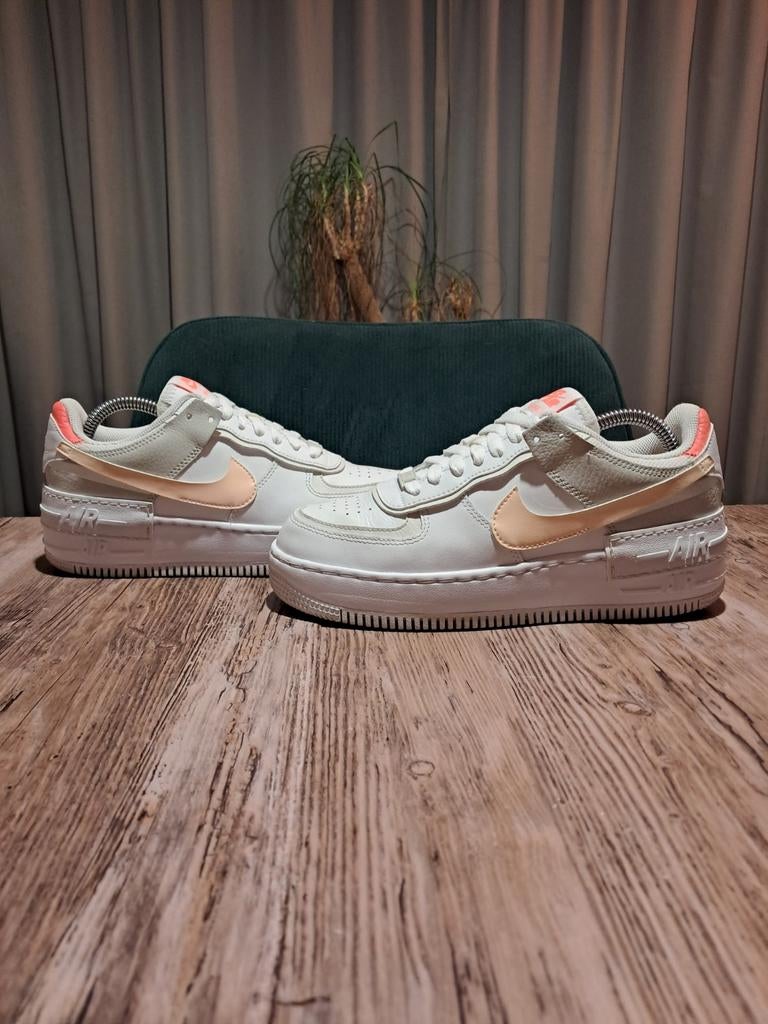 Nike Air Force 1 Shadow 'Bright Mango' Size 38,5, Kleding | Dames, Schoenen, Zo goed als nieuw, Sneakers of Gympen, Wit, Ophalen of Verzenden