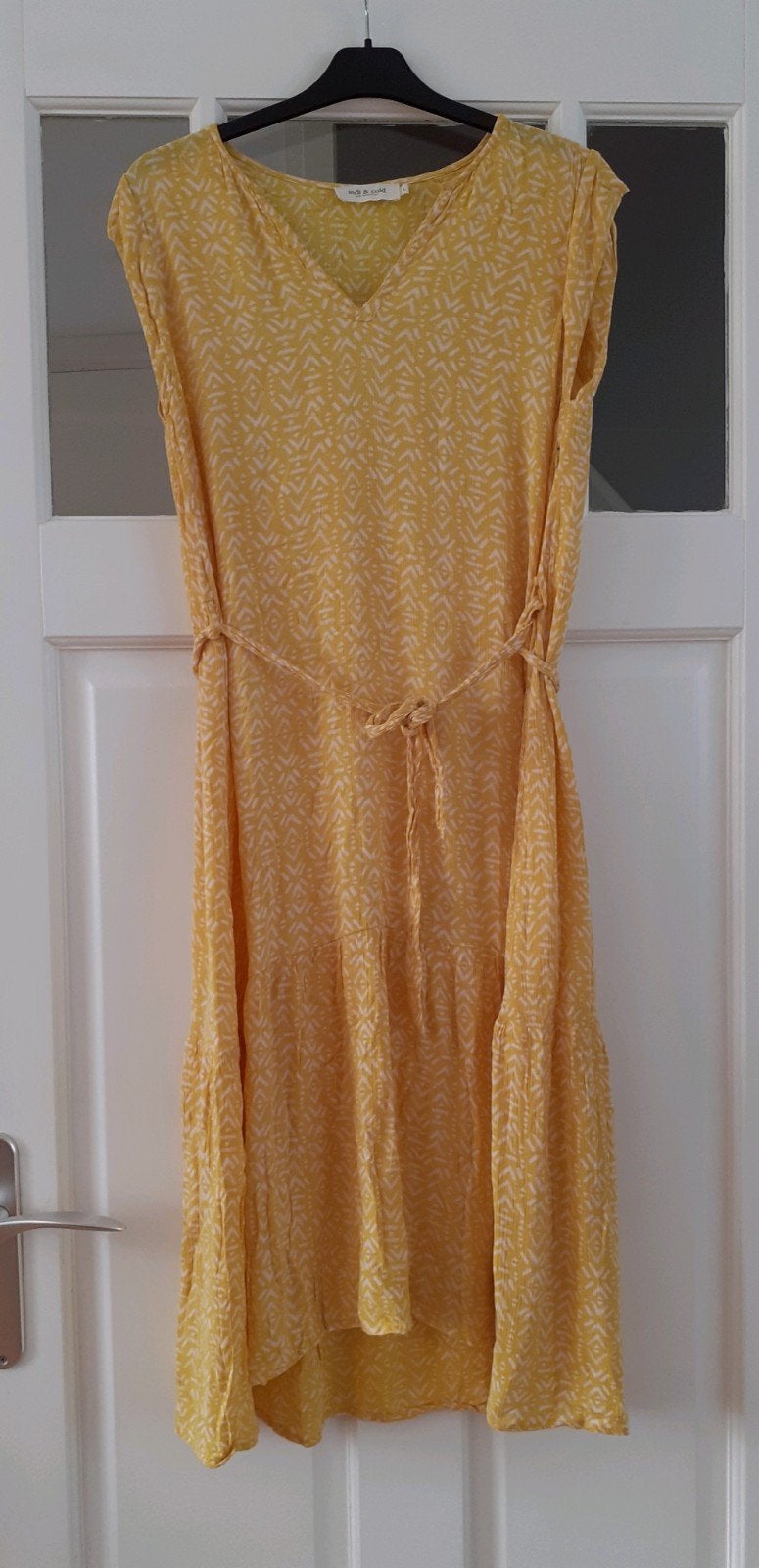 Indi & Cold zonnig mouwloos jurkje maat L, Kleding | Dames, Geel, Maat 42/44 (L), Ophalen of Verzenden, Zo goed als nieuw