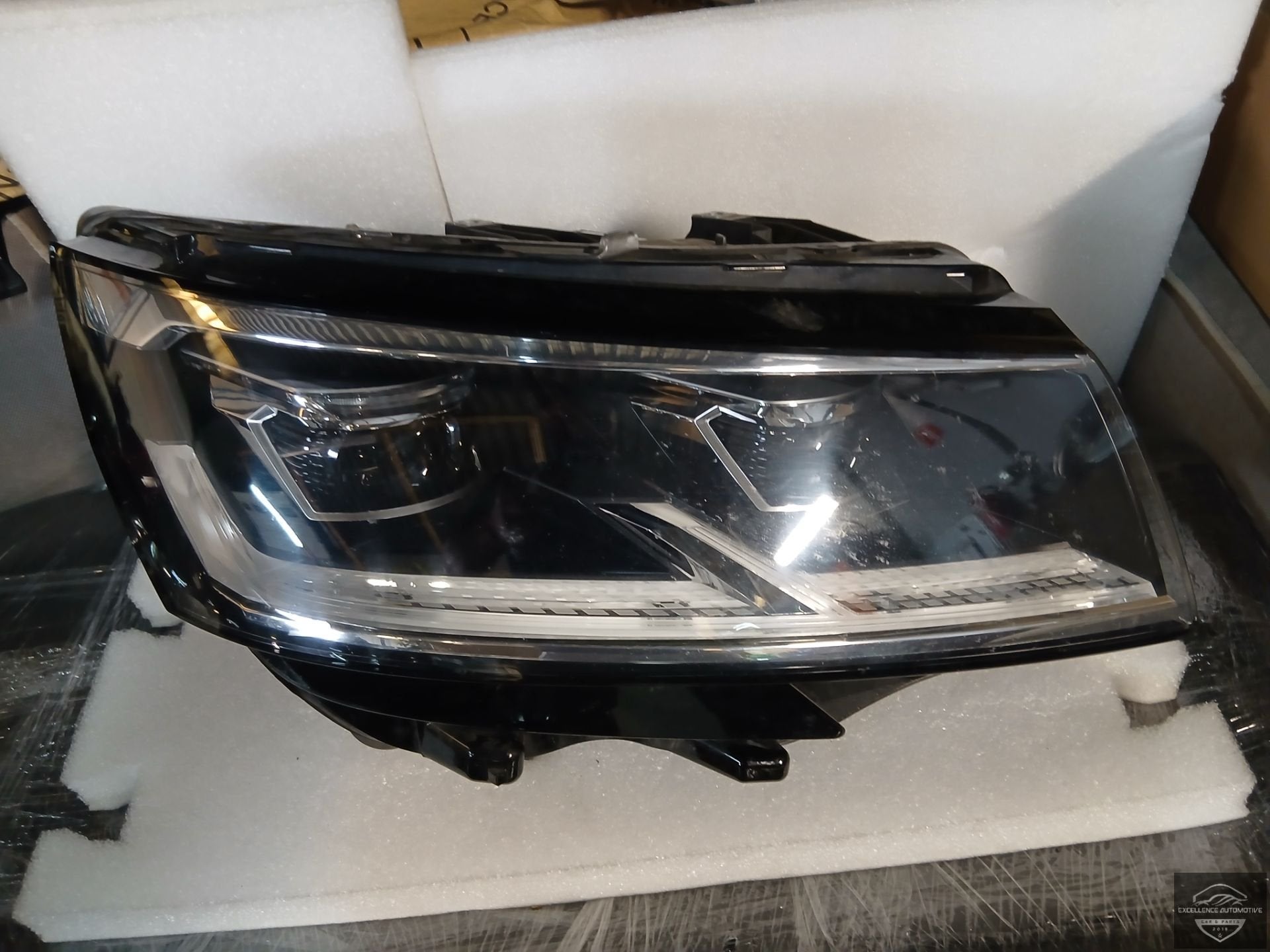 VW Transporter T6 FL 19-22 Vol LED Koplamp Rechts 7L1941036A, Gebruikt, Volkswagen, Volkswagen AG, Berliner Ring 2
38440  Wolfsburg, DE