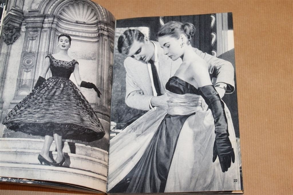 Vrouwen van Parijs — Vintage Fotoboek Parisiennes 1956, Ophalen of Verzenden, Gelezen, Fotografen