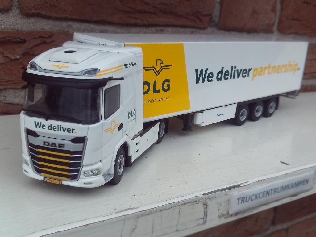 WSI  Daf  XG  6 x 2  van  DLG  Logistics., Ophalen of Verzenden, Nieuw, Bus of Vrachtwagen, Wsi