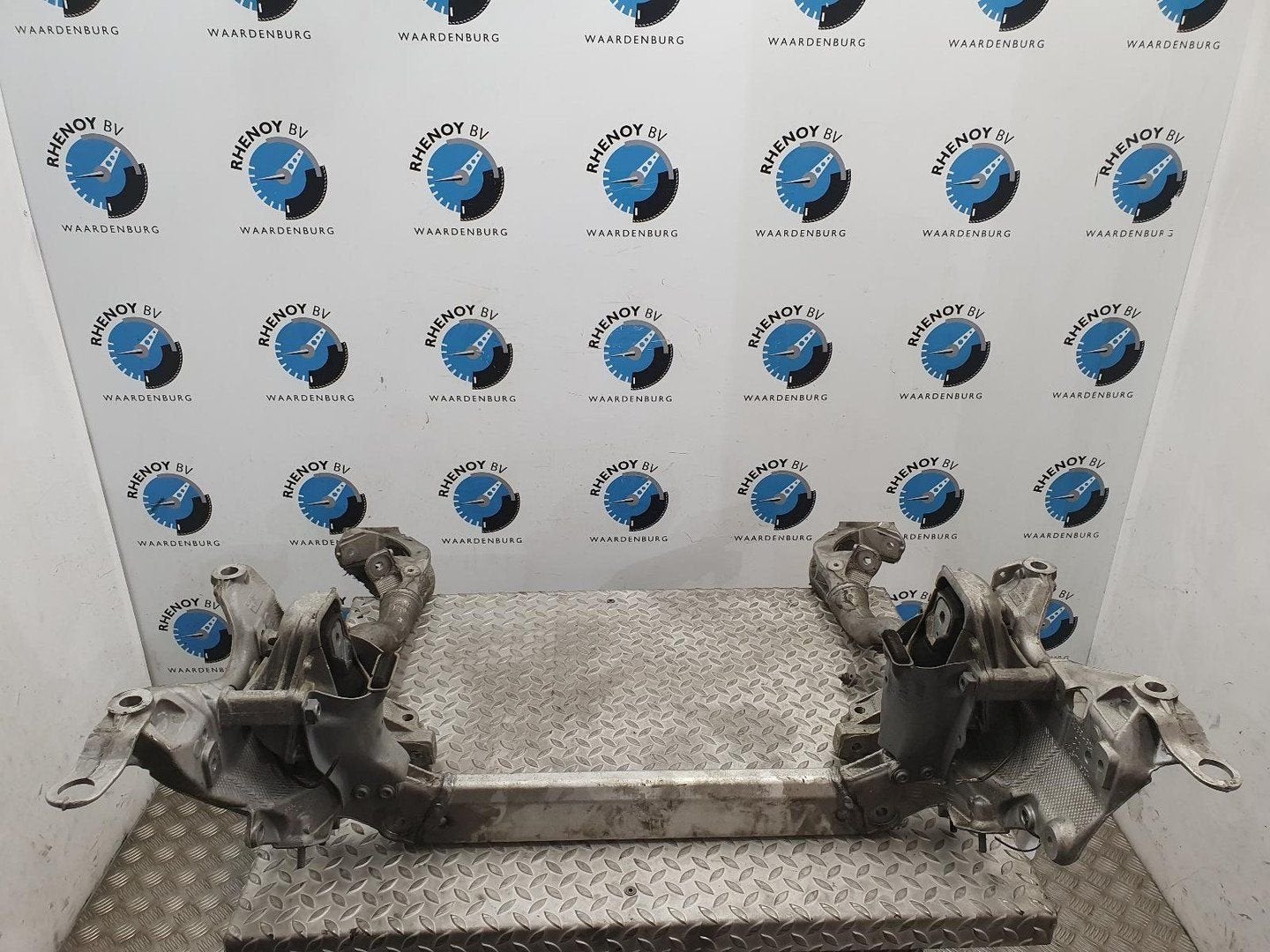 AUDI A5 SUBFRAME VOOR 2008, Auto-onderdelen, Ophalen of Verzenden, Gebruikt, Stiba lid