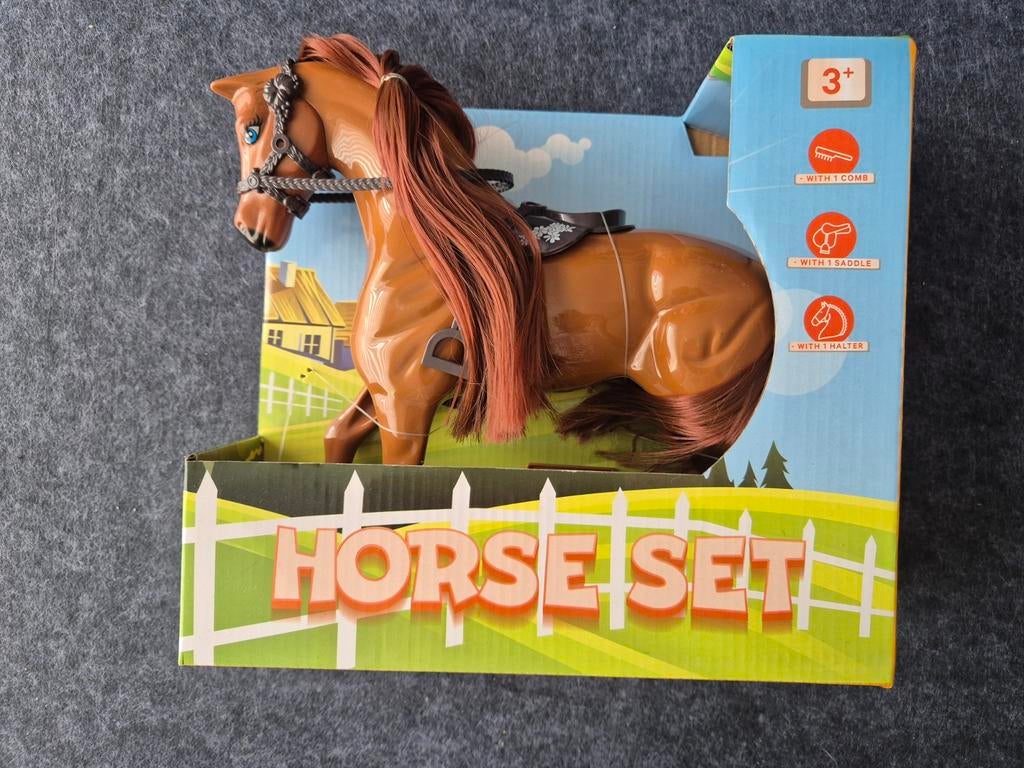 Horse Set Speelgoedpaard met Accessoires, Kinderen en Baby's, Speelgoed | Overig, Speelgoed Fabrikant B.V., Jongen of Meisje, Ophalen of Verzenden