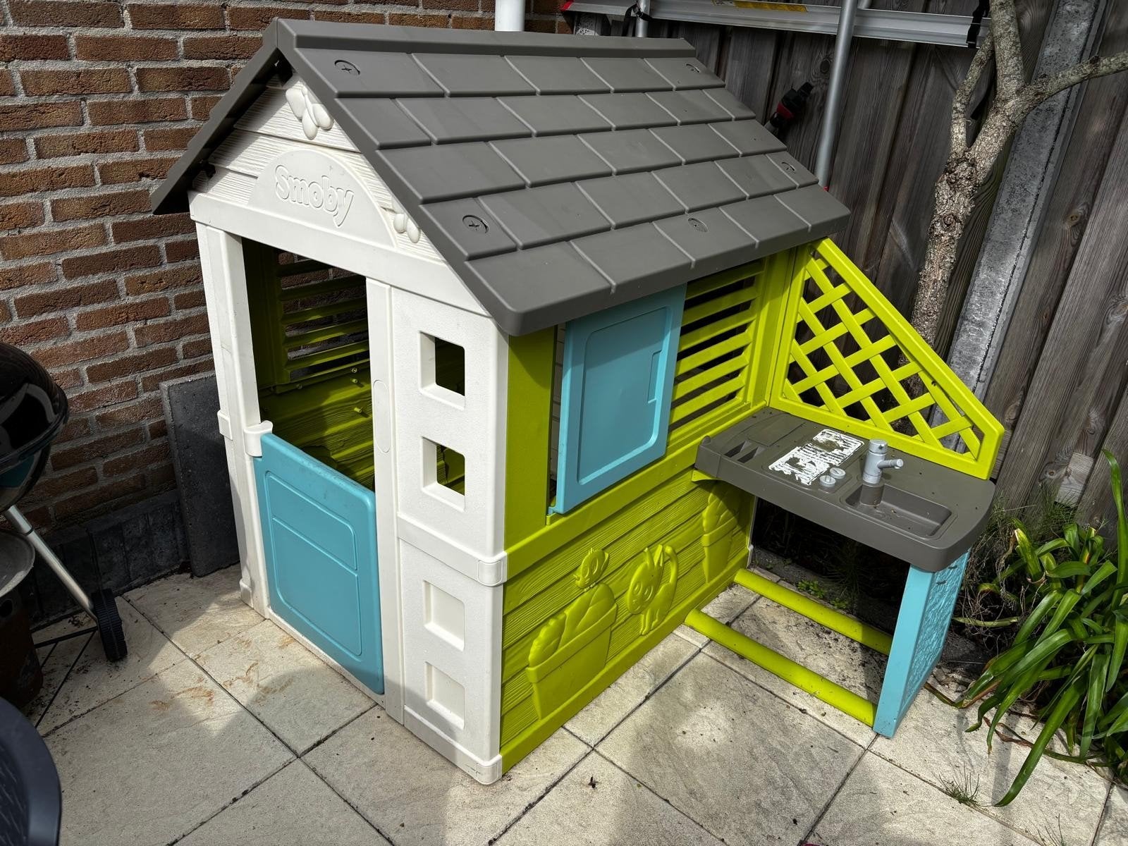 Smoby Speelhuisje met Keuken - Ideaal voor Buiten, Kinderen en Baby's, Ophalen, Gebruikt, Kunststof