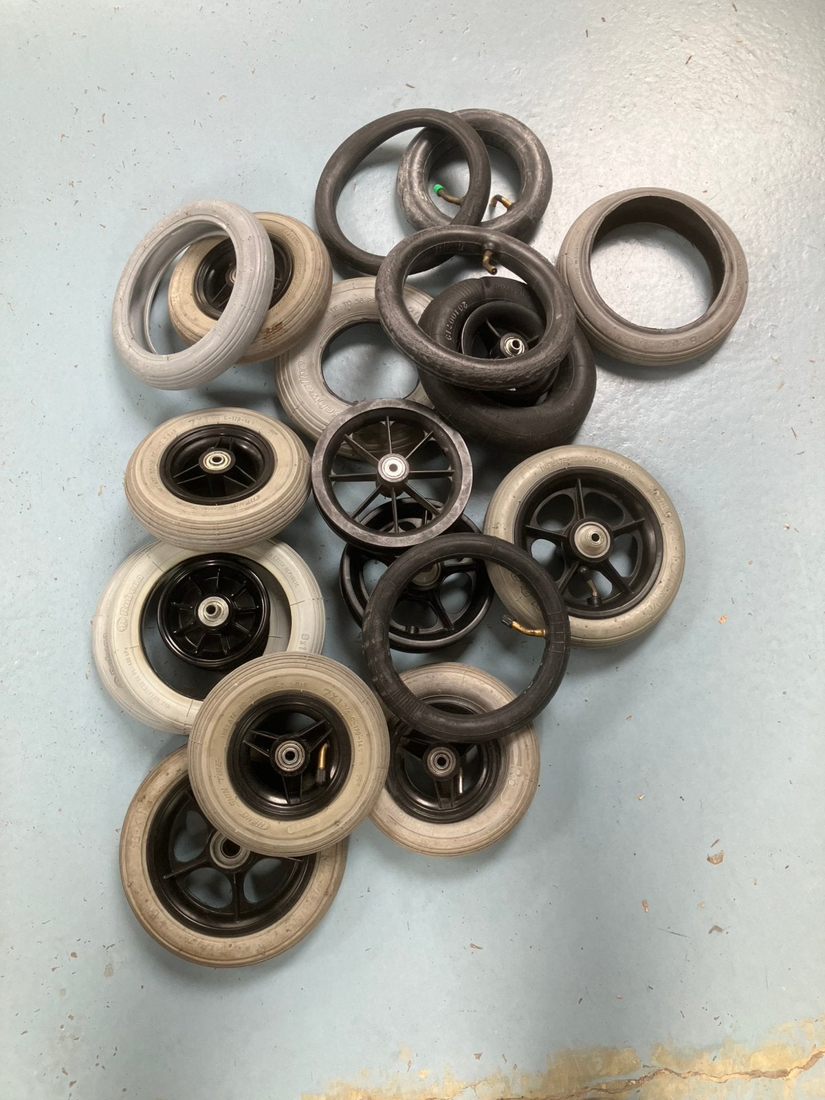 Rolstoel banden 6 - 8 en 12,5 inch, Diversen, Ophalen, Zo goed als nieuw