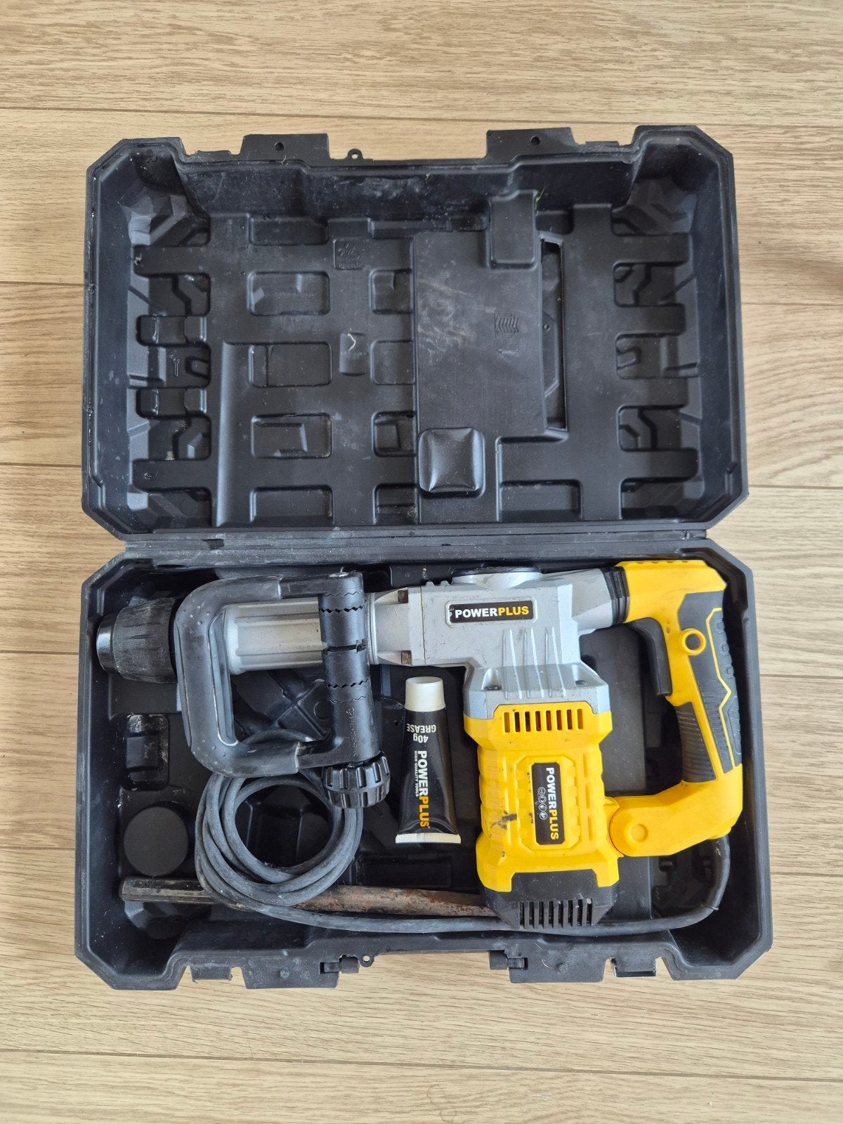 Powerplus Elektrische Breekhamer POWX11832 - 1300W, Ophalen, Zo goed als nieuw, 600 watt of meer, Boor- en/of Breekhamer