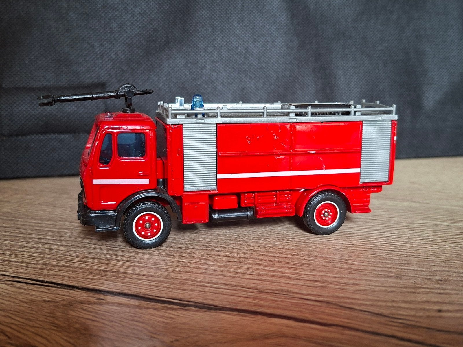 Solido brandweerwagen model, Ophalen of Verzenden, Zo goed als nieuw, Airfix, Tank