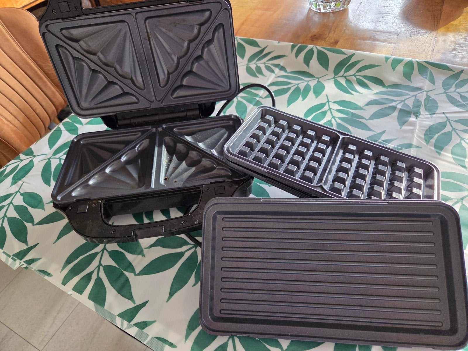 Petra 3-in-1 Tosti-, Wafel- en Grillijzer, Ophalen, Uitneembare platen, Gebruikt