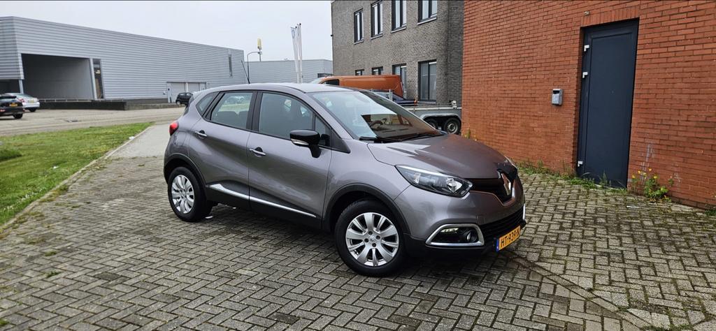 Renault Captur 0.9 TCE 90 2016 Grijs 80283 km, Auto's, Renault, Voorwielaandrijving, 898 cc, 49 €/maand, Origineel Nederlands