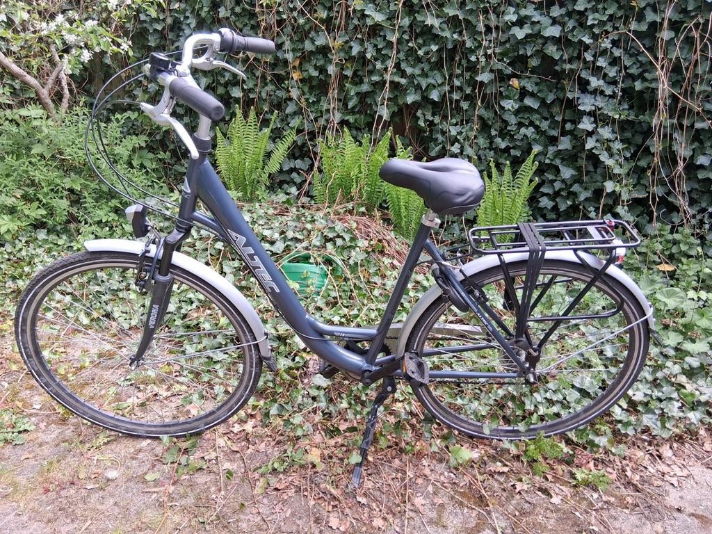 Altec Verona cityfiets met versnellingen en bagagedrager, Fietsen en Brommers, Fietsen | Dames | Damesfietsen, Gebruikt, Velgrem